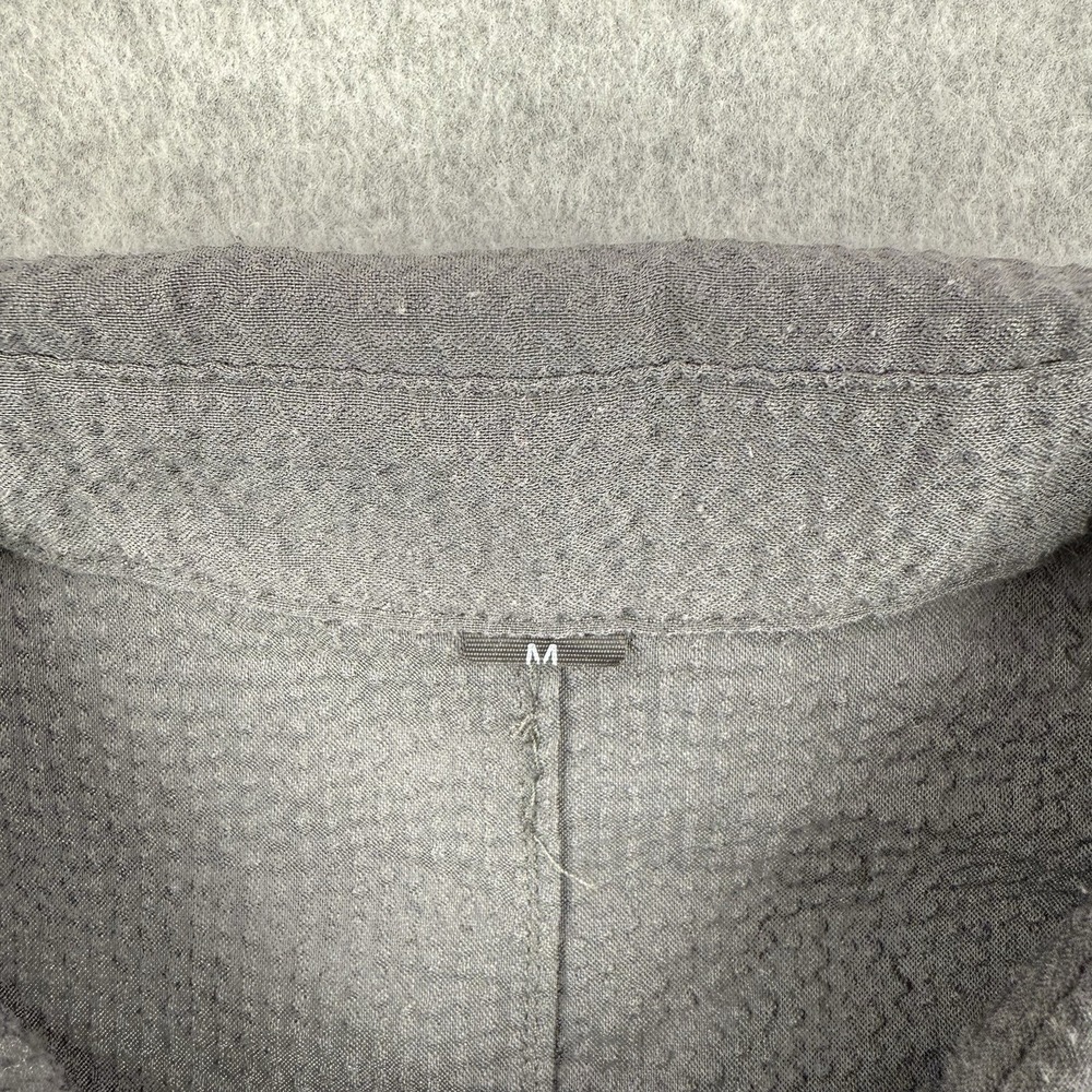 Lululemon Shirt Mens Medium Gray‎ Seersucker Woven Air Popover Half Button - Picture 5 of 8